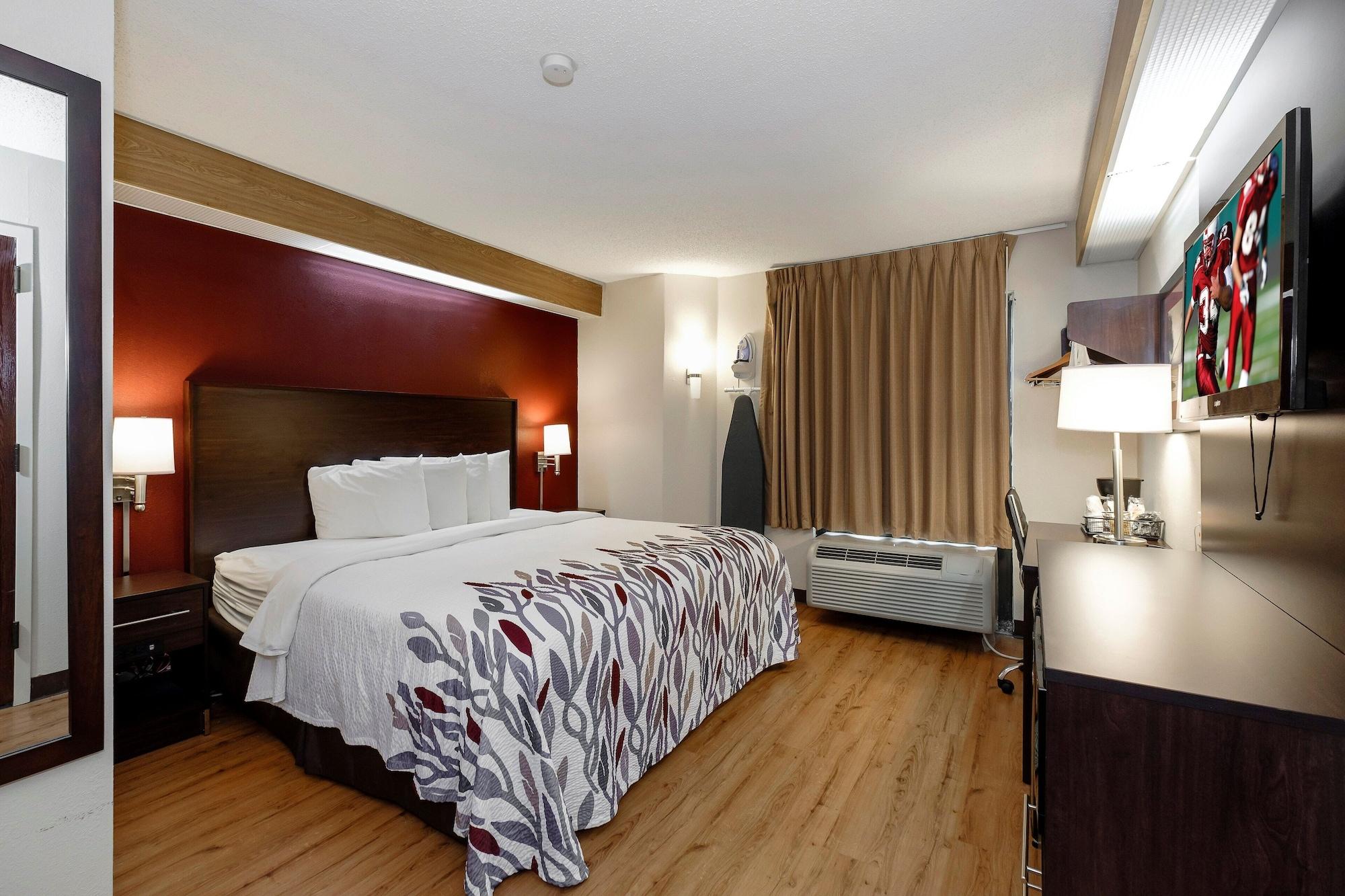 Red Roof Inn Pensacola Fairgrounds Bagian luar foto