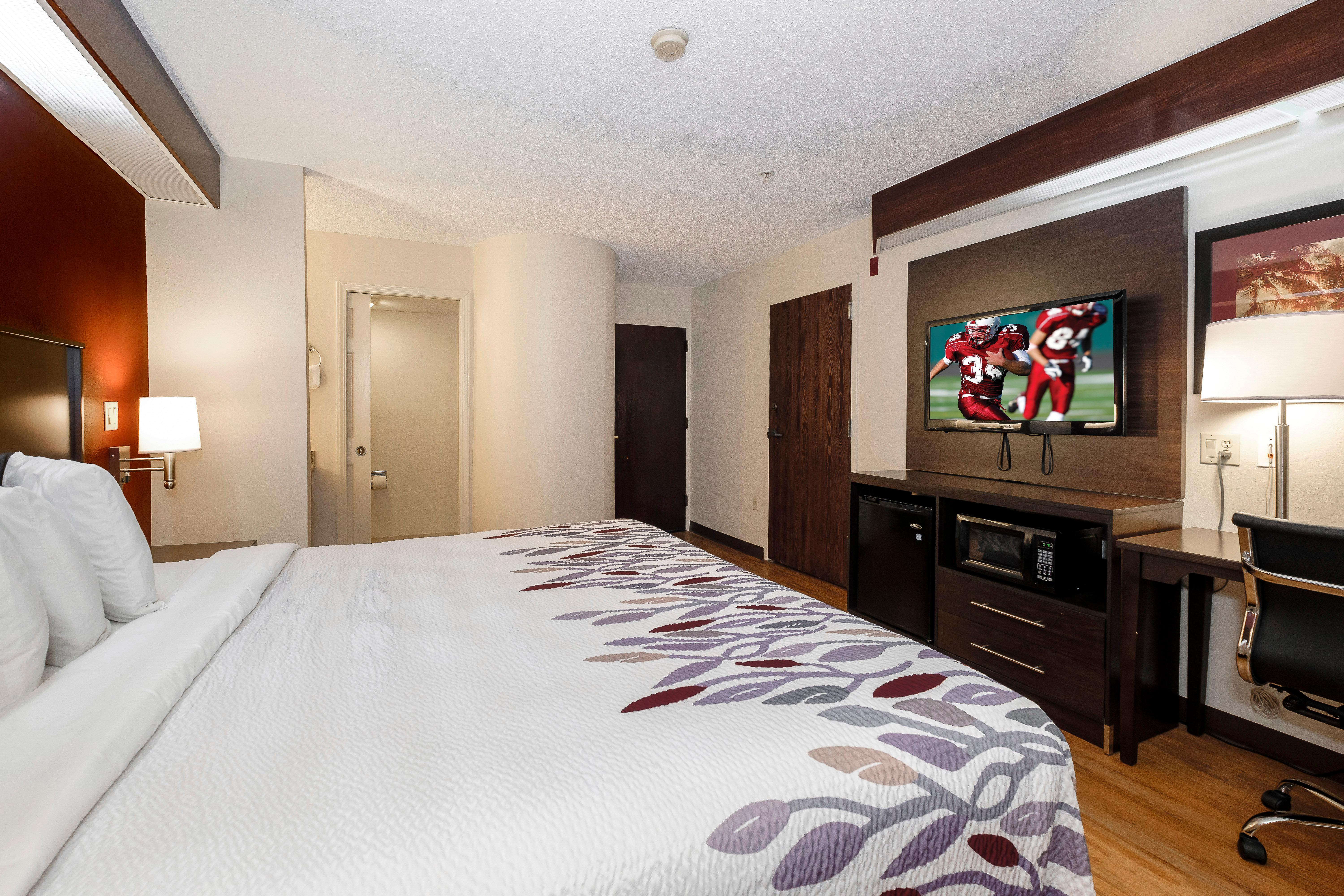Red Roof Inn Pensacola Fairgrounds Bagian luar foto