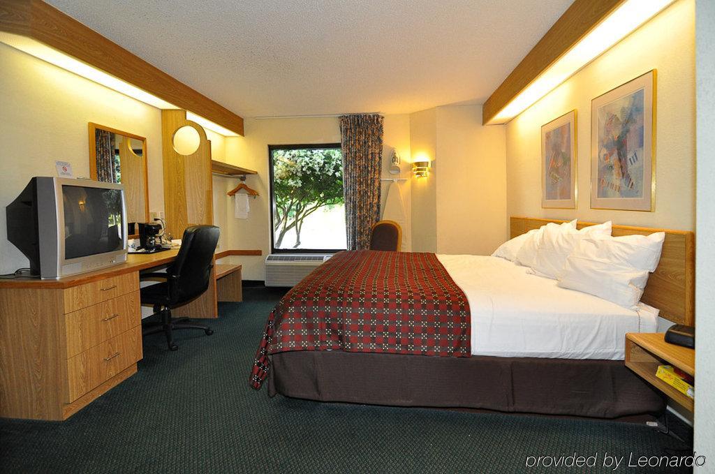 Red Roof Inn Pensacola Fairgrounds Ruang foto